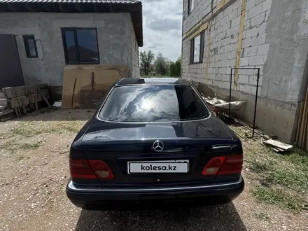 Mercedes-Benz E 320 1998 года за 3 000 000 тг. в Алматы – фото 3
