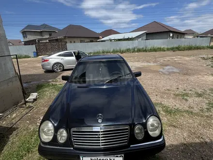 Mercedes-Benz E 320 1998 года за 3 000 000 тг. в Алматы – фото 6