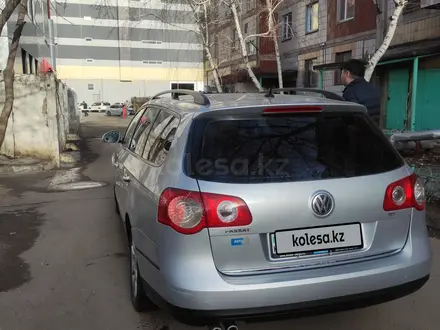 Volkswagen Passat 2005 года за 3 300 000 тг. в Астана – фото 3