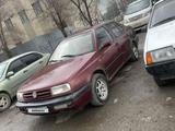 Volkswagen Vento 1994 года за 800 000 тг. в Уральск