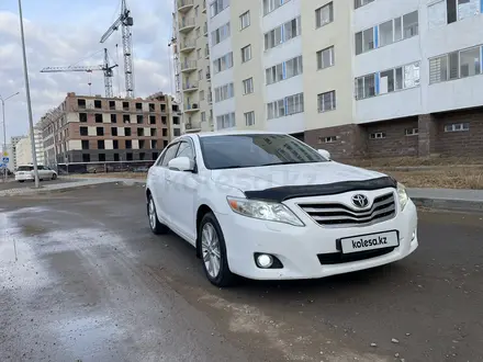 Toyota Camry 2011 года за 7 500 000 тг. в Астана – фото 2