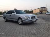 Mercedes-Benz E 230 1995 годаүшін3 000 000 тг. в Актобе – фото 3