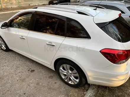 Chevrolet Cruze 2013 года за 4 200 000 тг. в Атырау – фото 4