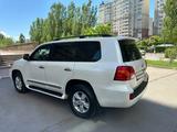 Toyota Land Cruiser 2015 годаүшін22 000 000 тг. в Астана – фото 2