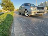 Mercedes-Benz E 320 2001 годаfor8 000 000 тг. в Туркестан – фото 4