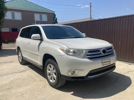 Toyota Highlander 2011 года за 9 200 000 тг. в Актобе – фото 2