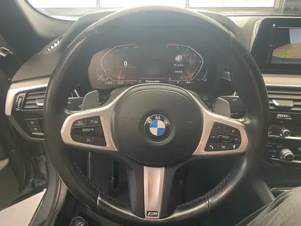 BMW 520 2020 года за 21 200 000 тг. в Алматы – фото 24
