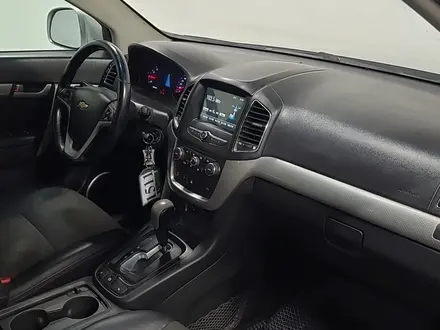 Chevrolet Captiva 2018 года за 6 750 000 тг. в Алматы – фото 25