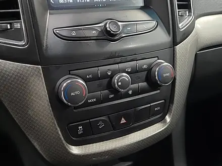Chevrolet Captiva 2018 года за 6 750 000 тг. в Алматы – фото 26