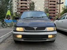 Mitsubishi Chariot, 1995