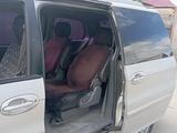 Kia Carnival 2002 годаүшін1 300 000 тг. в Жезказган – фото 4