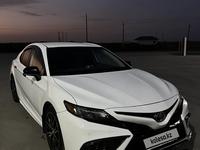 Toyota Camry 2022 годаfor13 990 000 тг. в Шымкент