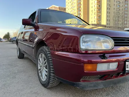 Volkswagen Golf 1996 года за 1 600 000 тг. в Астана – фото 26