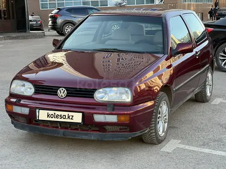 Volkswagen Golf 1996 года за 1 600 000 тг. в Астана – фото 3