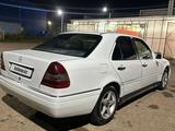 Mercedes-Benz C 180 1995 годаүшін950 000 тг. в Уральск – фото 3