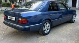 Mercedes-Benz E 200 1992 года за 1 490 000 тг. в Уральск – фото 5