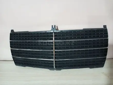 Мерседес 124 решетка радиатор (вставка) за 6 000 тг. в Алматы – фото 2