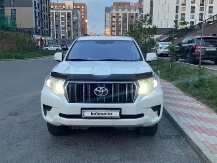 Toyota Land Cruiser Prado 2019 года за 19 500 000 тг. в Актобе