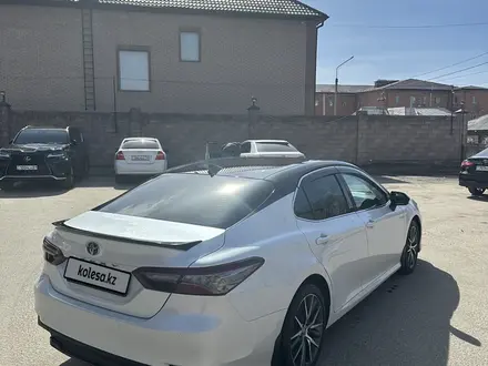 Toyota Camry 2021 года за 17 900 000 тг. в Павлодар – фото 20