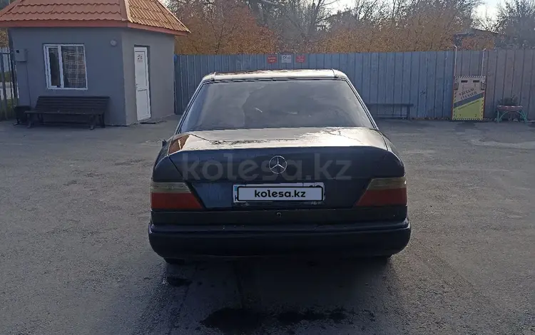 Mercedes-Benz E 230 1988 годаfor950 000 тг. в Алматы