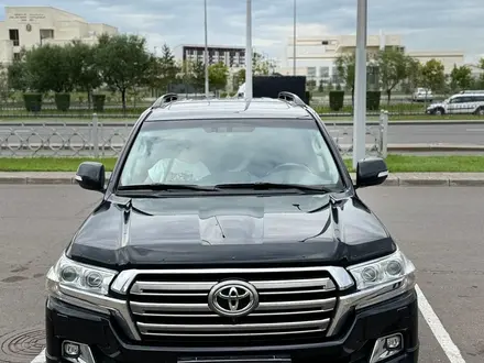 Toyota Land Cruiser 2016 года за 31 500 000 тг. в Астана