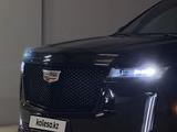 Cadillac Escalade 2023 годаfor82 000 000 тг. в Алматы – фото 2