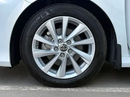 Toyota Camry 2023 года за 14 150 000 тг. в Астана – фото 16