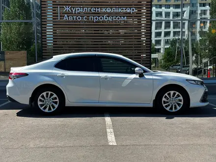 Toyota Camry 2023 года за 14 150 000 тг. в Астана – фото 17