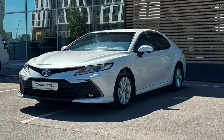 Toyota Camry 2023 года за 14 150 000 тг. в Астана