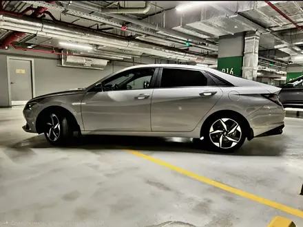 Hyundai Elantra 2021 года за 8 500 000 тг. в Караганда – фото 5