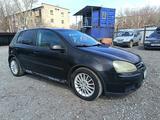 Volkswagen Golf 2004 года за 2 300 000 тг. в Темиртау – фото 5