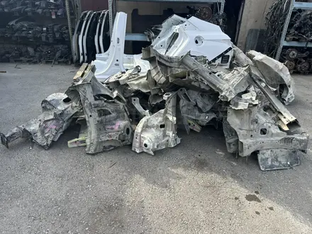 Лонжерон Kia Хендай за 2 541 тг. в Караганда