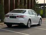 Toyota Camry 2019 года за 14 300 000 тг. в Шымкент