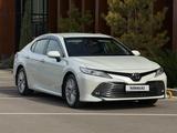 Toyota Camry 2019 года за 14 300 000 тг. в Шымкент – фото 2