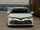 Toyota Camry 2019 года за 14 300 000 тг. в Шымкент – фото 3