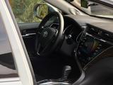 Toyota Camry 2019 года за 14 300 000 тг. в Шымкент – фото 4