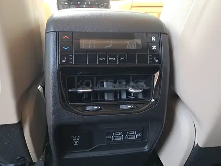 Jeep Grand Cherokee 2021 года за 23 200 000 тг. в Алматы – фото 18