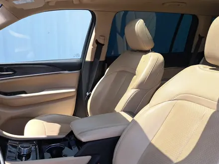 Jeep Grand Cherokee 2021 года за 23 200 000 тг. в Алматы – фото 38