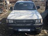 Toyota Hilux 2001 года за 3 500 000 тг. в Алматы – фото 2