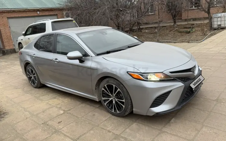 Toyota Camry 2018 годаүшін8 800 000 тг. в Жанаозен