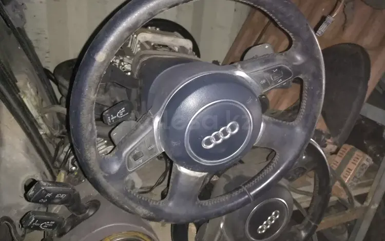 Руль с подушкой безопасности на Audi a8 шлейф руля вертолёт за 50 000 тг. в Алматы