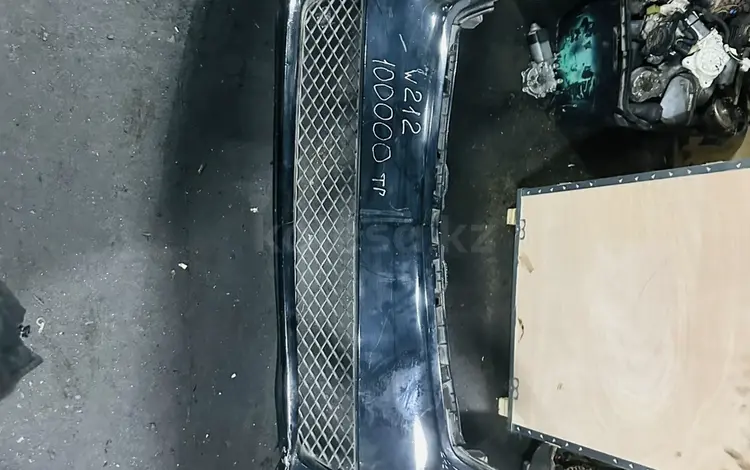 Мерседес w212 E200 передний бампер до рестайлинг за 100 000 тг. в Алматы
