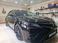 Toyota Camry 2018 года за 14 000 000 тг. в Актау – фото 4