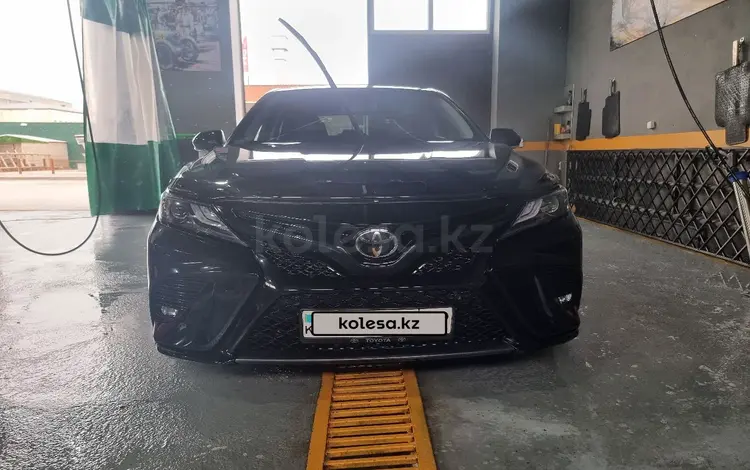 Toyota Camry 2018 года за 15 000 000 тг. в Актау