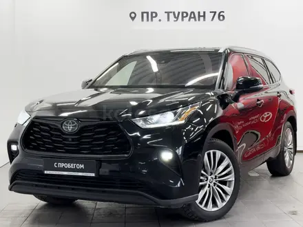 Toyota Highlander 2022 года за 32 000 000 тг. в Астана