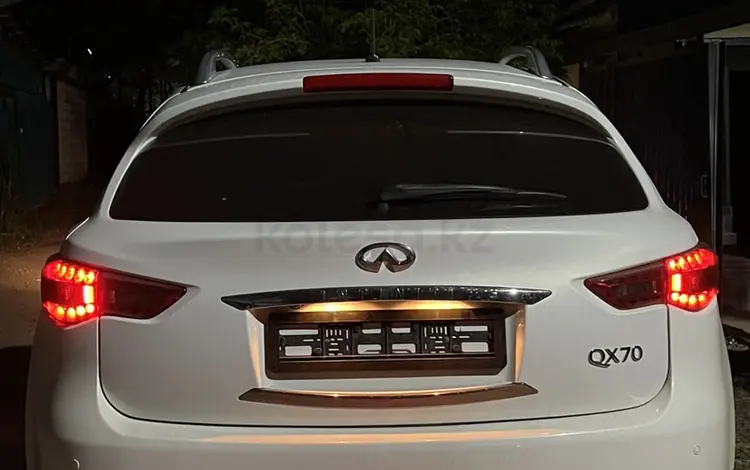 Infiniti QX70 2014 годаfor13 200 000 тг. в Актобе