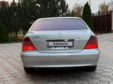 Mercedes-Benz S 500 1999 года за 5 200 000 тг. в Кордай – фото 2