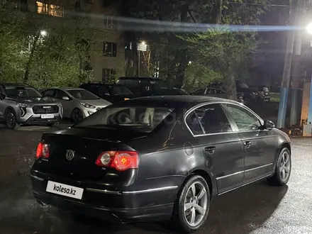 Volkswagen Passat 2008 года за 2 400 000 тг. в Алматы – фото 3