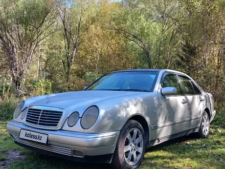 Mercedes-Benz E 230 1996 года за 2 250 000 тг. в Алматы – фото 7