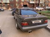 Mercedes-Benz E 220 1994 года за 4 000 000 тг. в Астана – фото 2